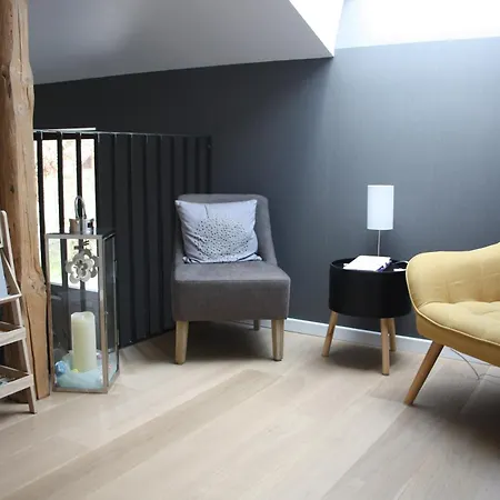 Au Chat'rme Des Blanches Pierres Франкоршамп