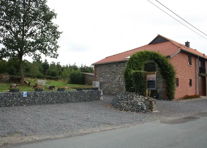 Au Chat'rme Des Blanches Pierres 3*